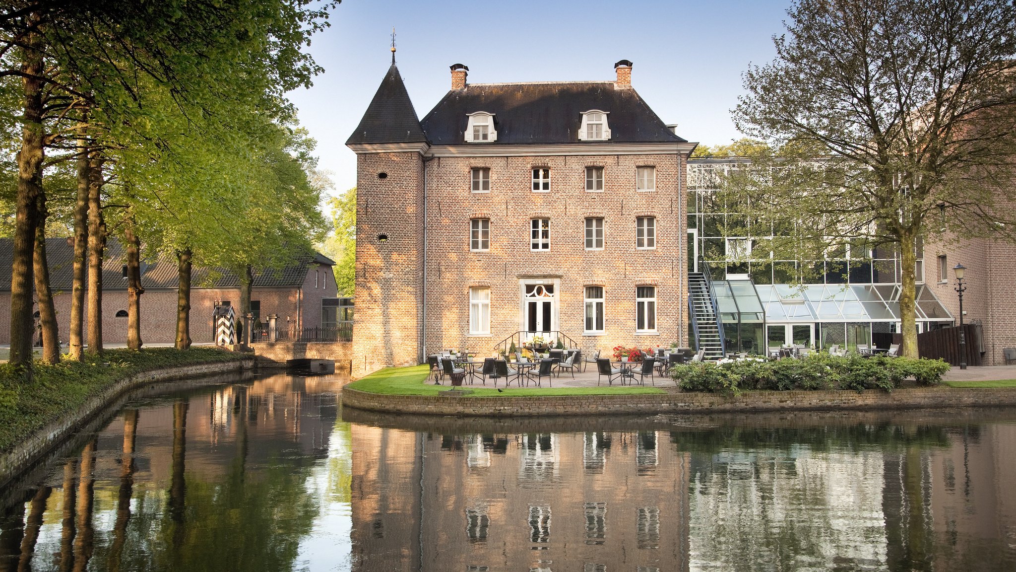 Het Bilderberg Château Holtmühle is dé vergaderlocatie in Noord-Limburg, Tegelen. Zakelijke bijeenkomsten in een authentiek kasteel.